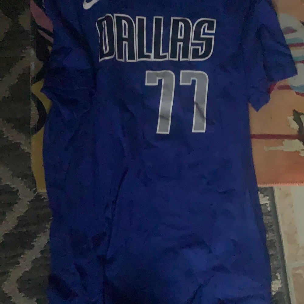 Luka doncic shirt jersey (size small)